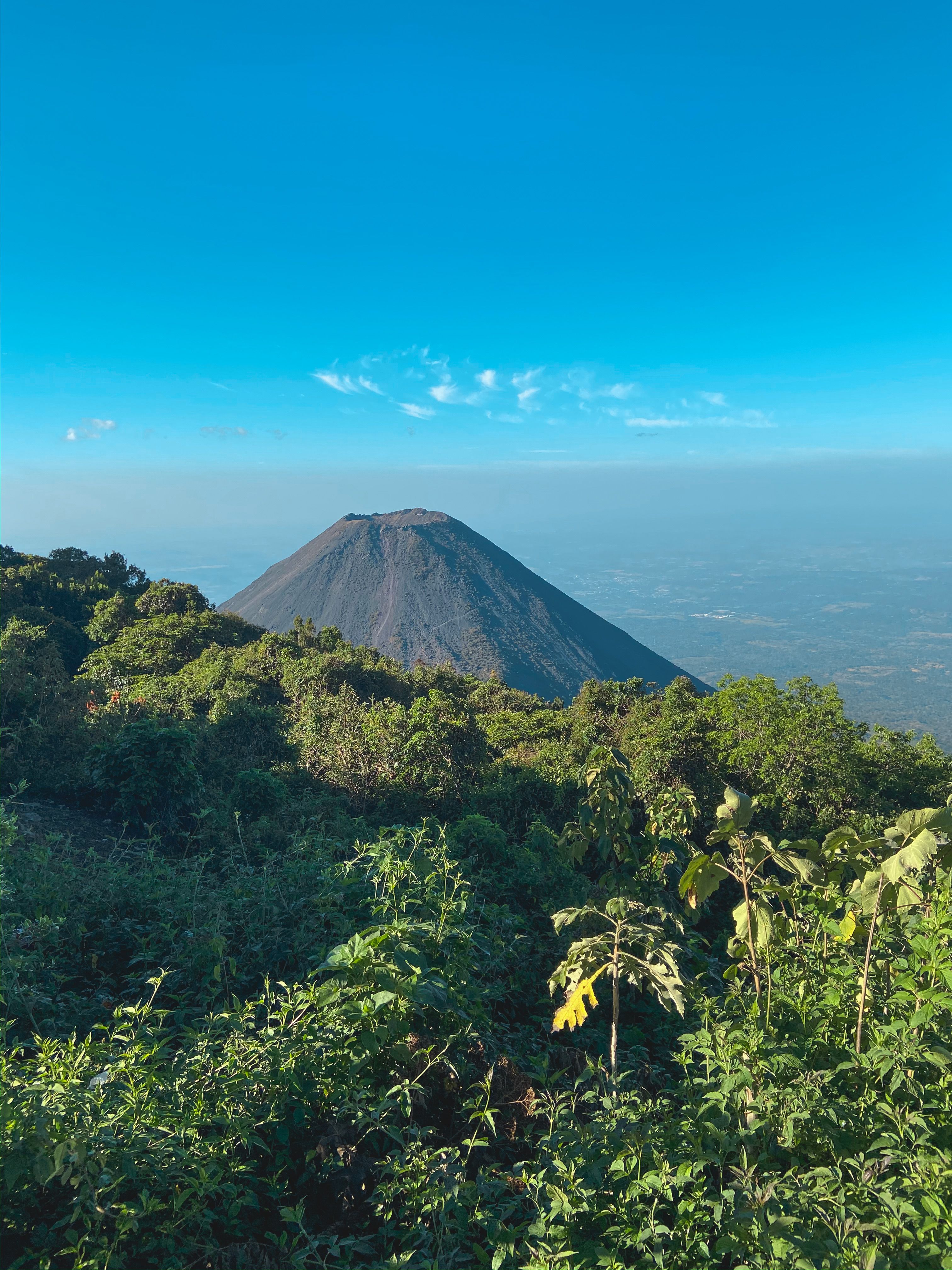 Santa Ana volcano hike in El Salvador